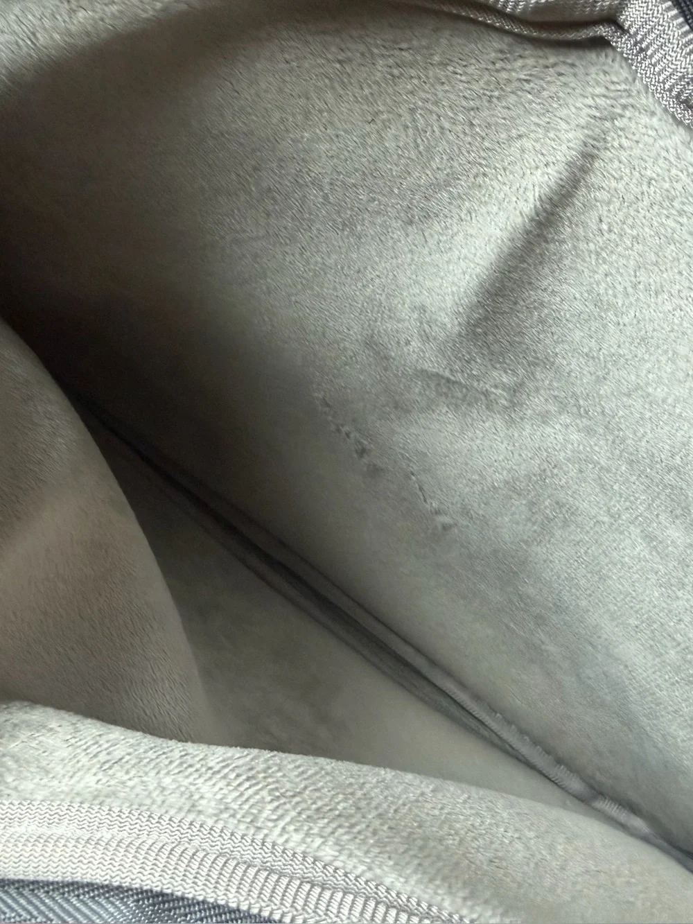 N/A gray laptop